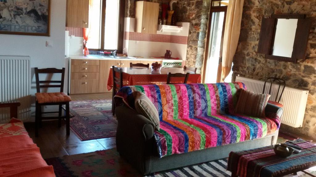 Ksenonas Chrusovitsi Hotell Khrisovítsion Exteriör bild