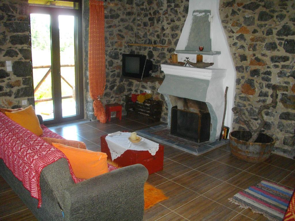 Ksenonas Chrusovitsi Hotell Khrisovítsion Exteriör bild